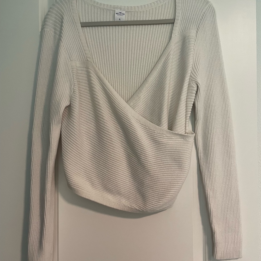 Hollister Cream Ribbed Sweater